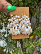 Load image into Gallery viewer, Pearl Tassel
